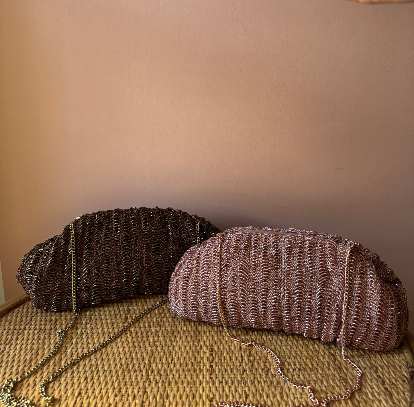 Clutch mezzaluna