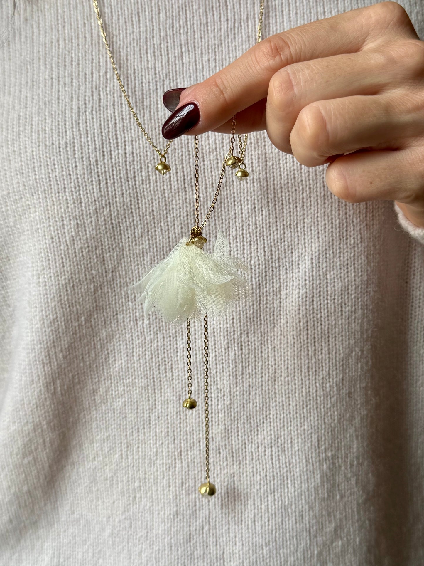 Collana lunga fiocco