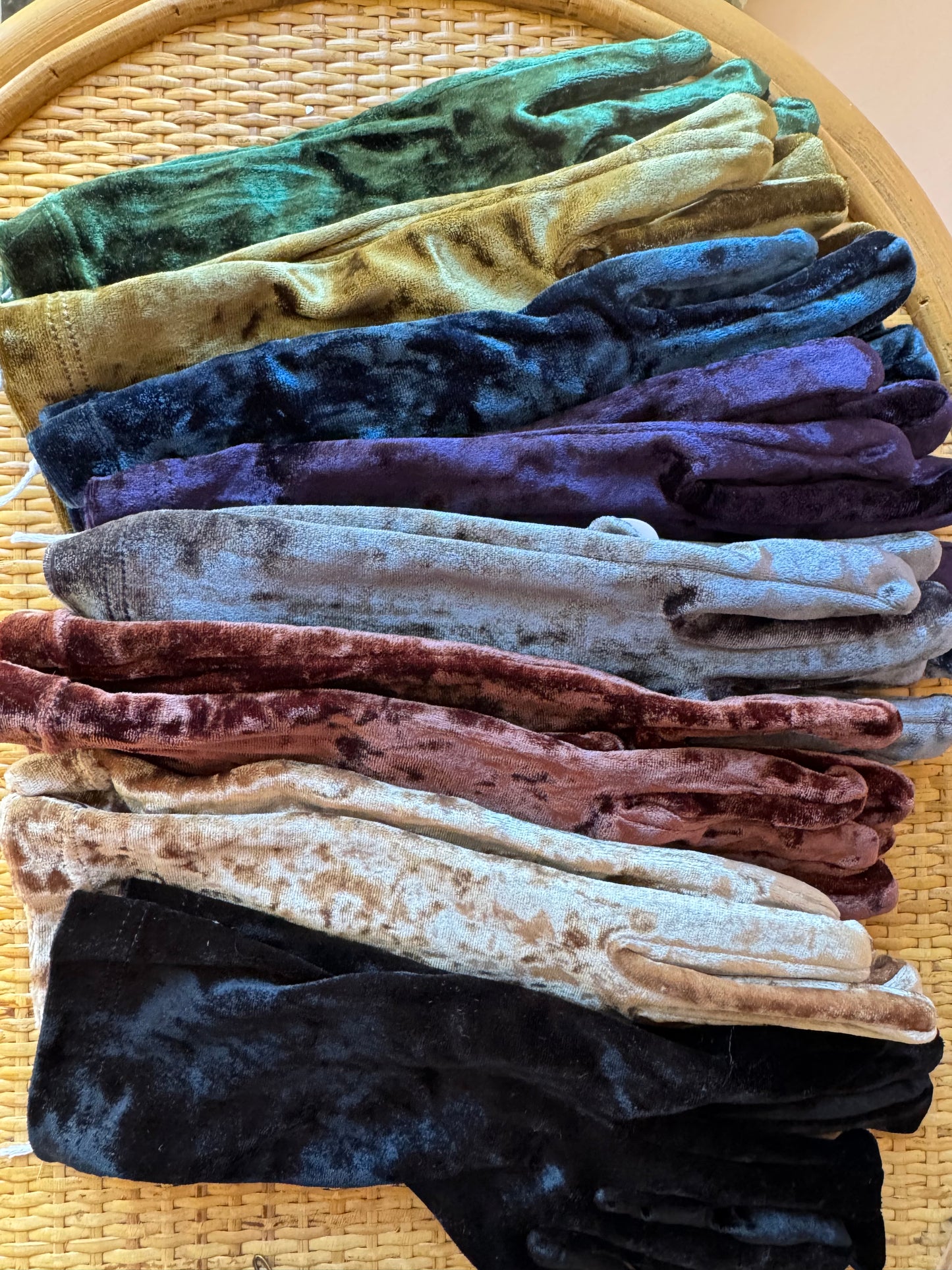 Guanti velluto tinta unita 8 COLORI