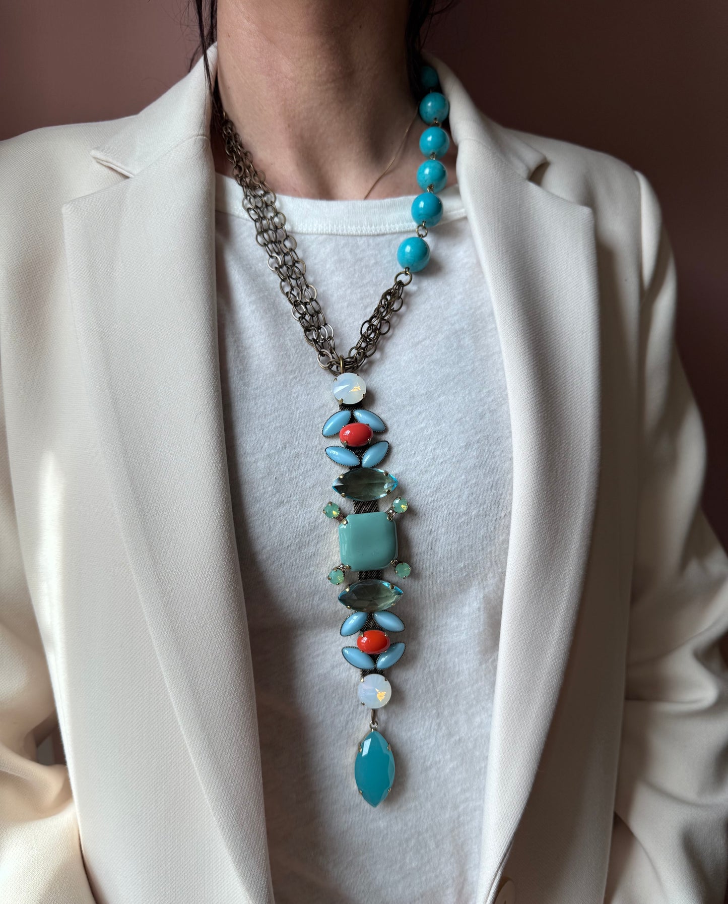 Collana Pavé azzurro acqua e corallo UNIQUE