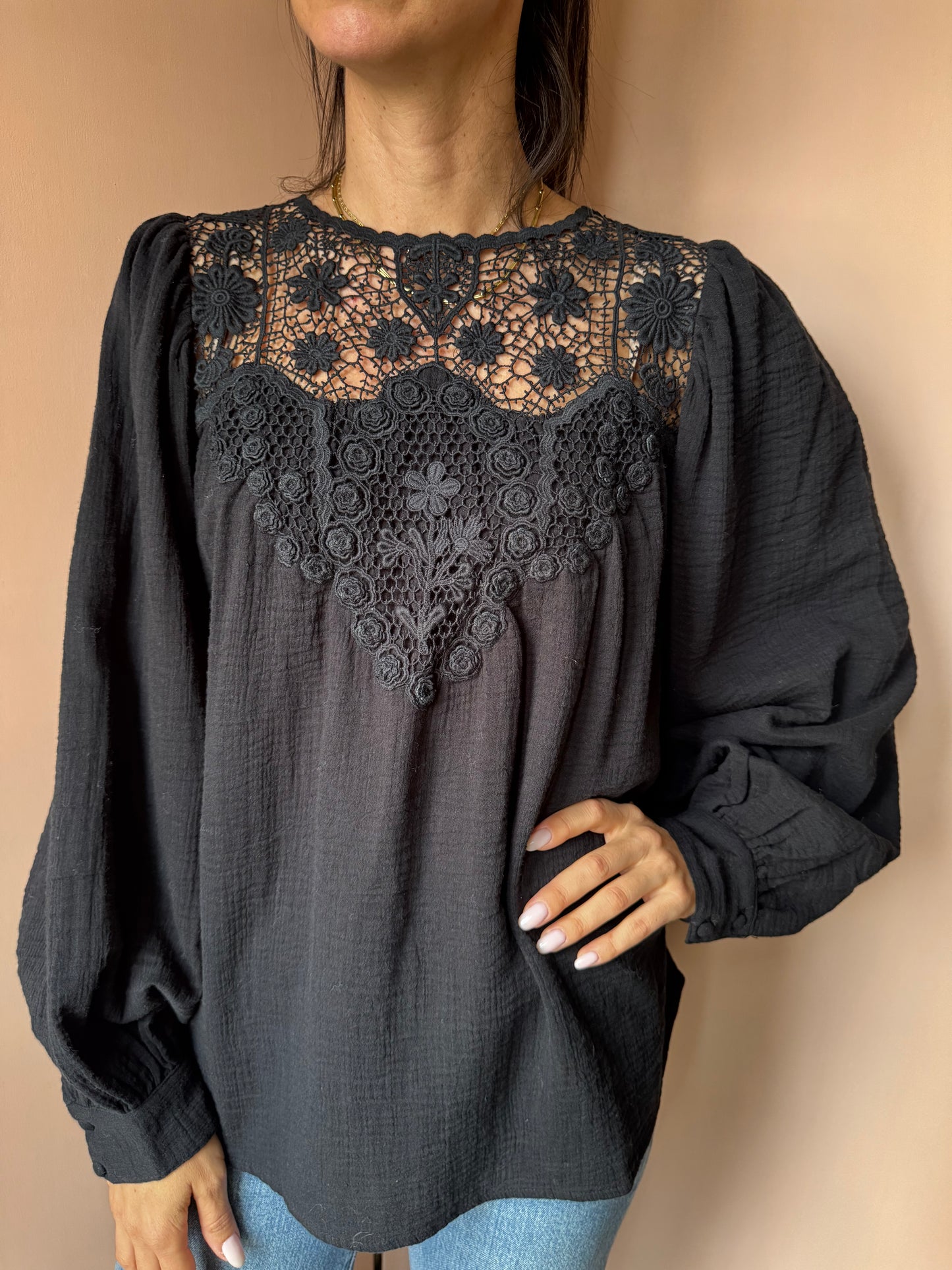 Blusa Riya nero Louise Misha