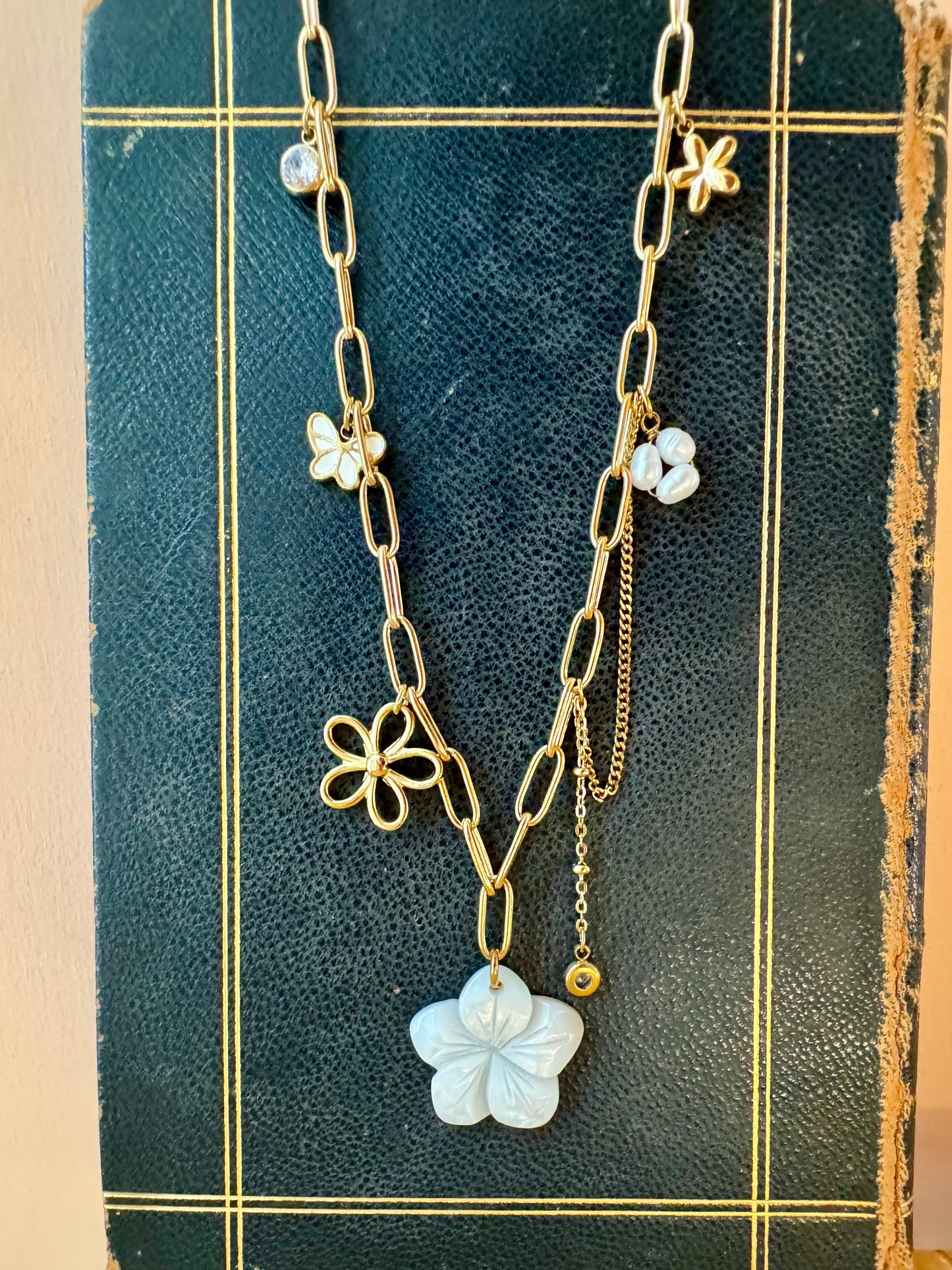 Girocollo Charms fiori