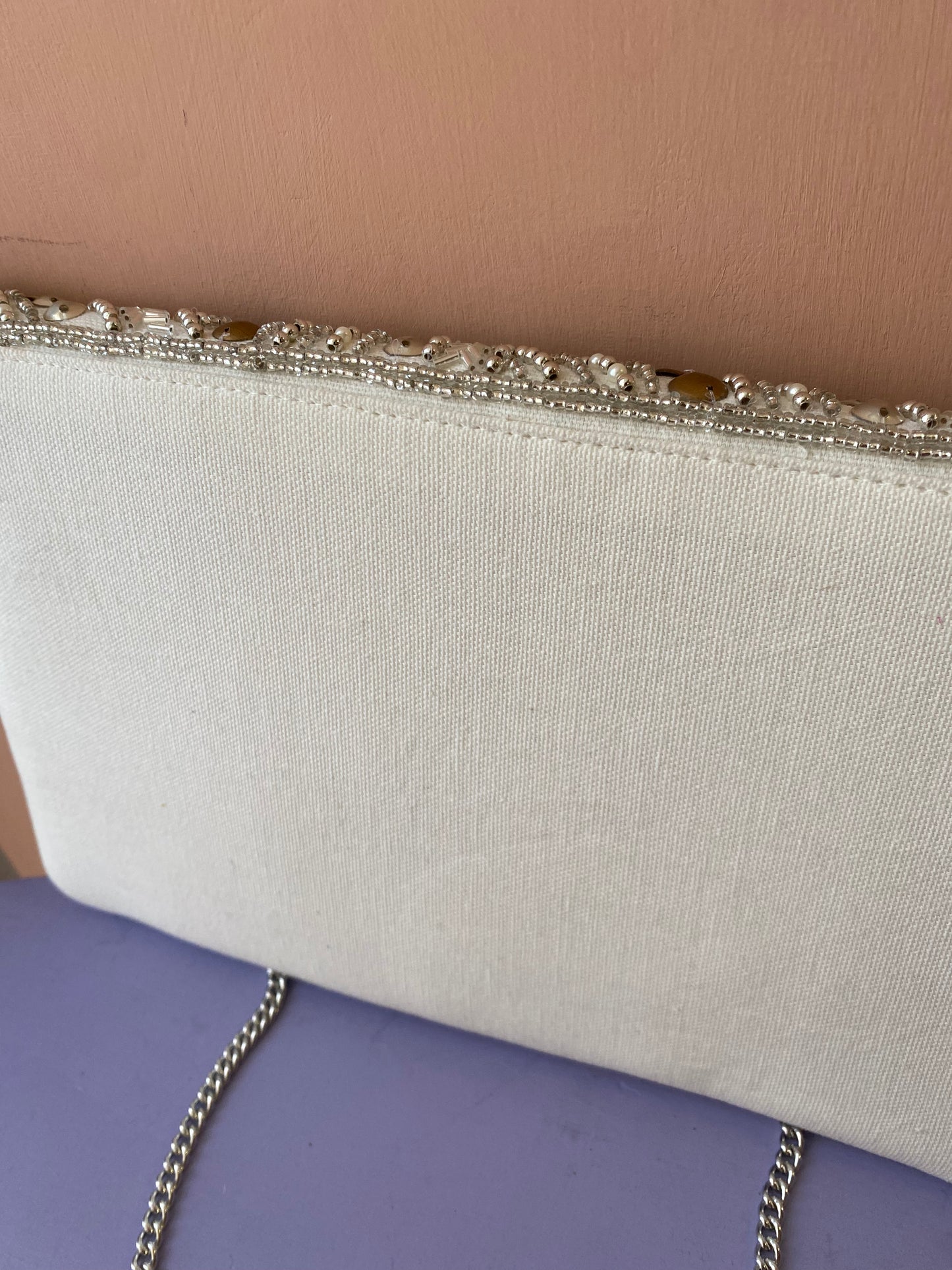 Pochette perline e paillettes bianco rame/argento