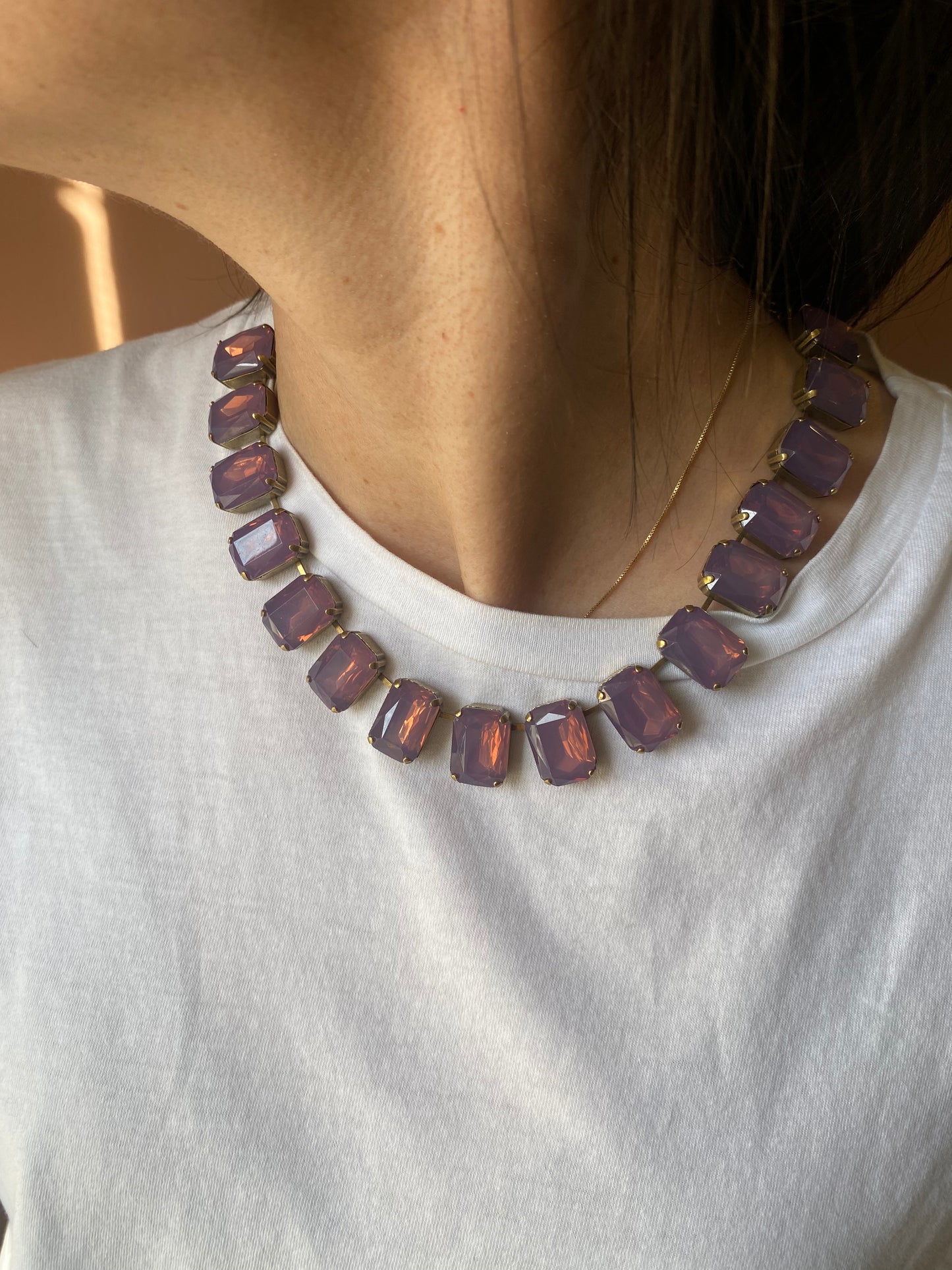 Girocollo con resine lilla Unique