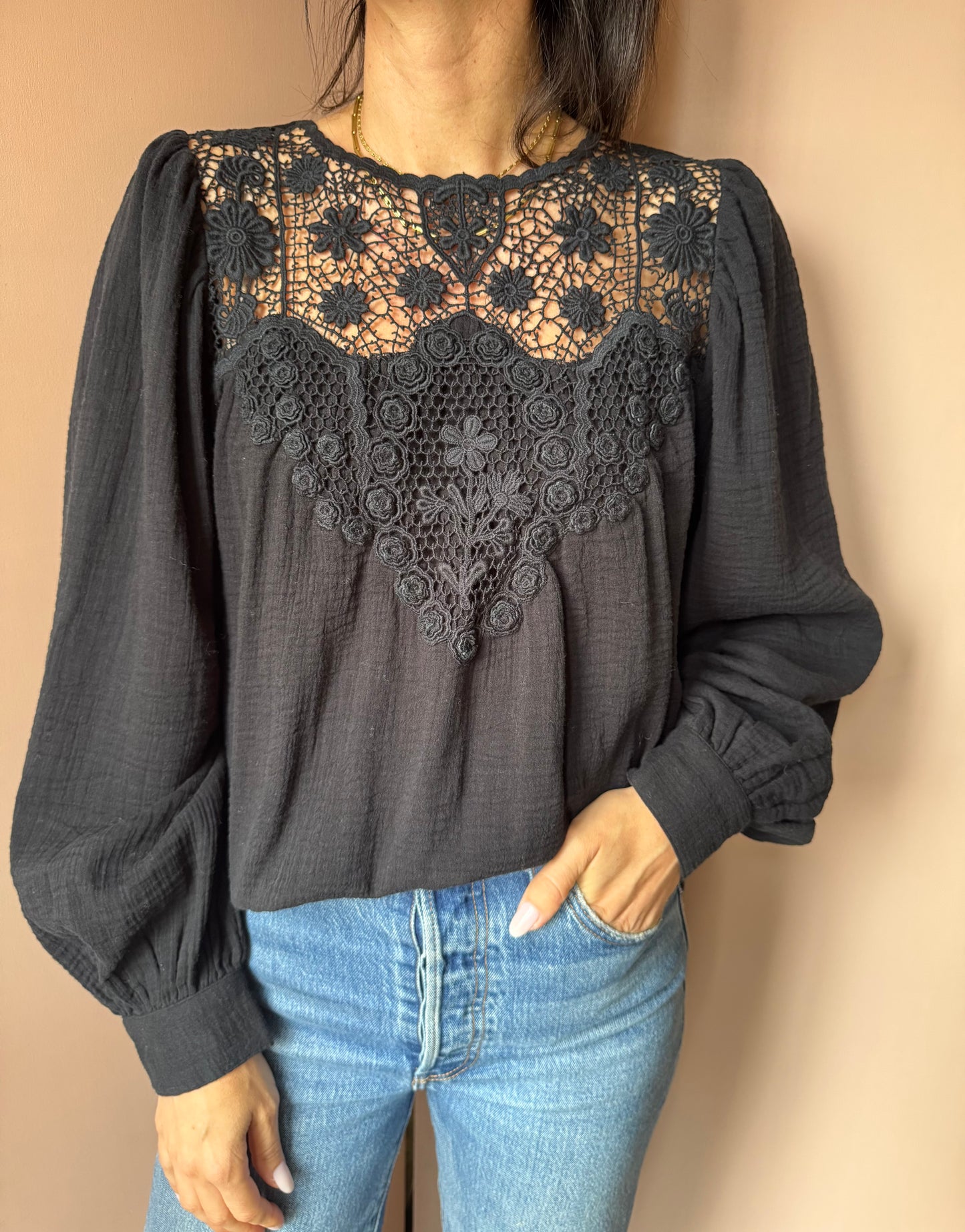 Blusa Riya nero Louise Misha