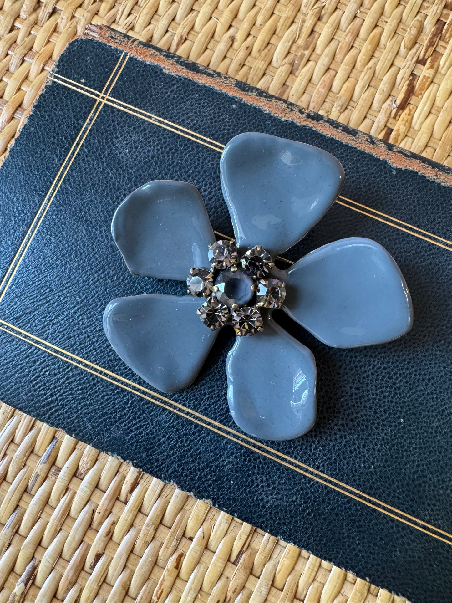 Spille fiore smaltato Unique