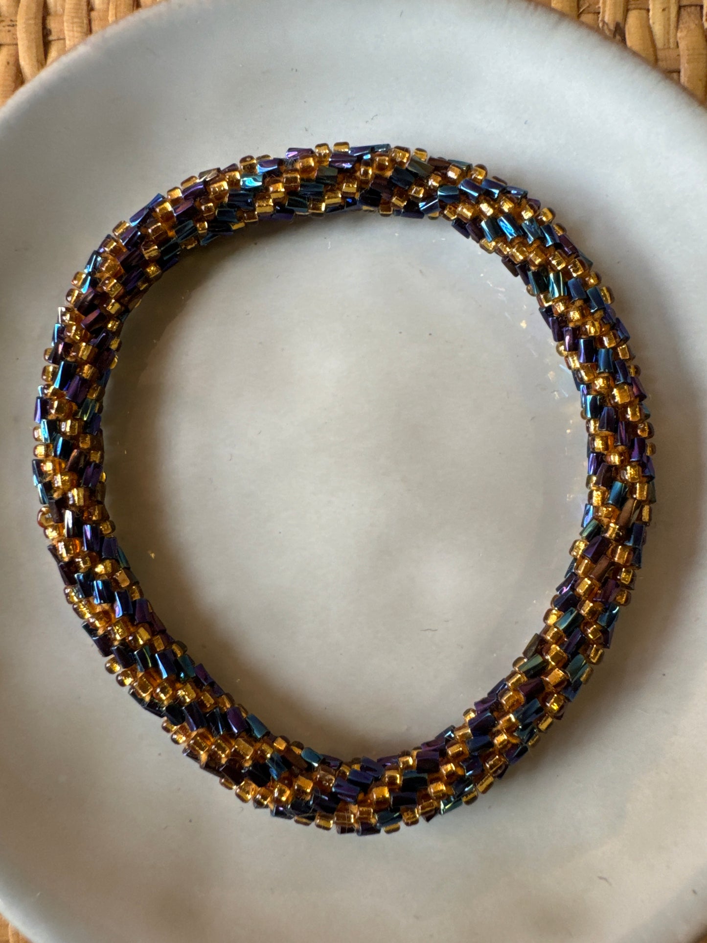 Bracciali tubolari con perline