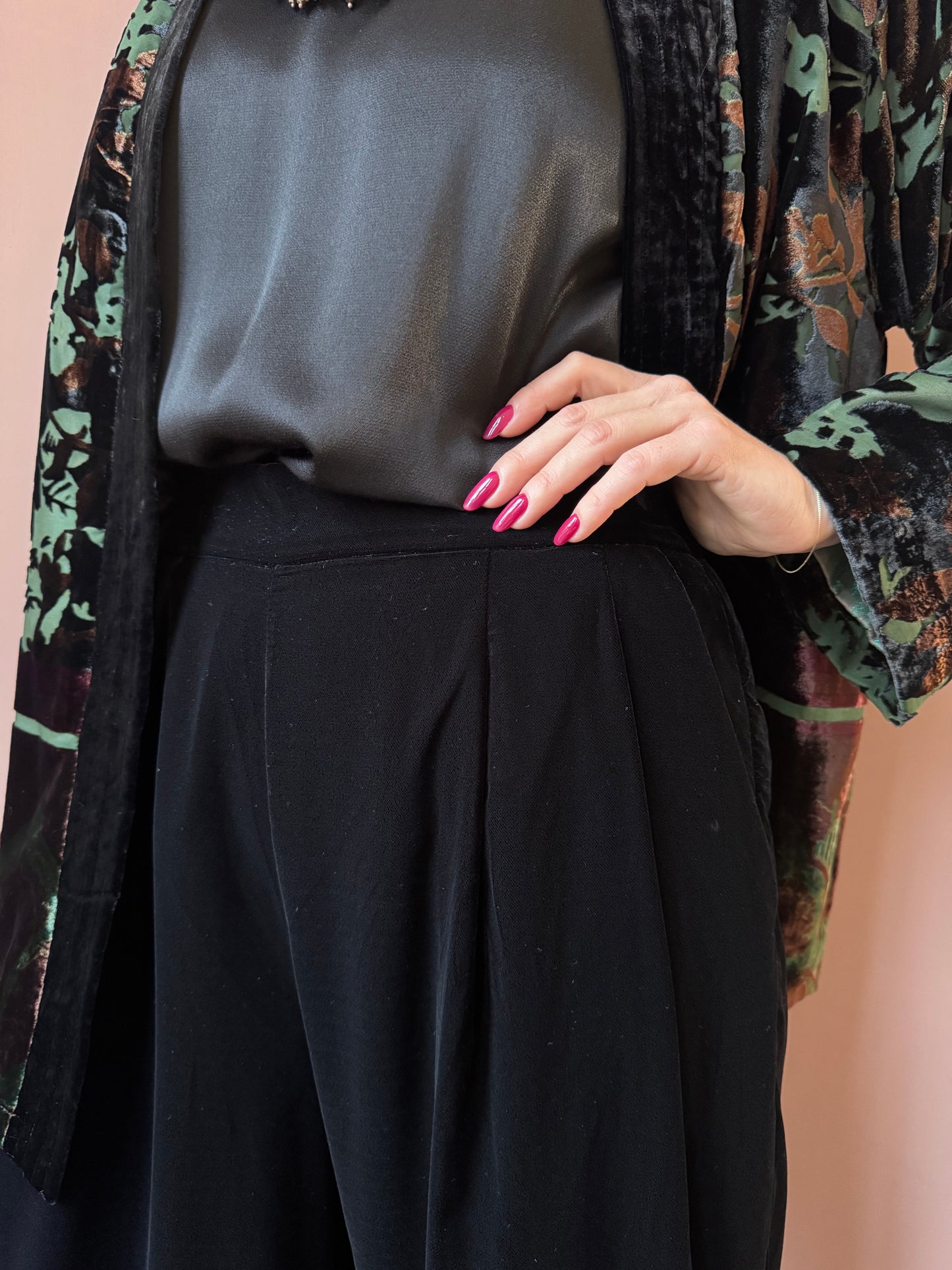 Pantaloni in velluto nero WU SIDE