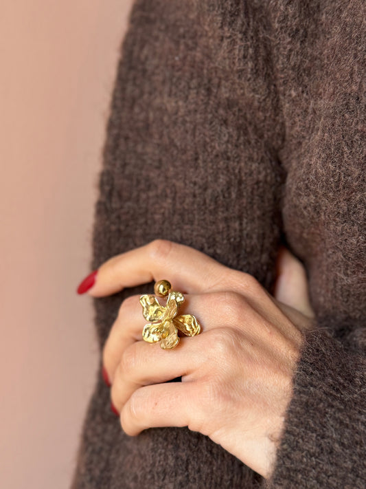 Anello fiore con pallina