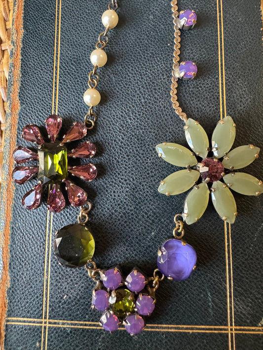 Collana mix fiori viola e verde Unique