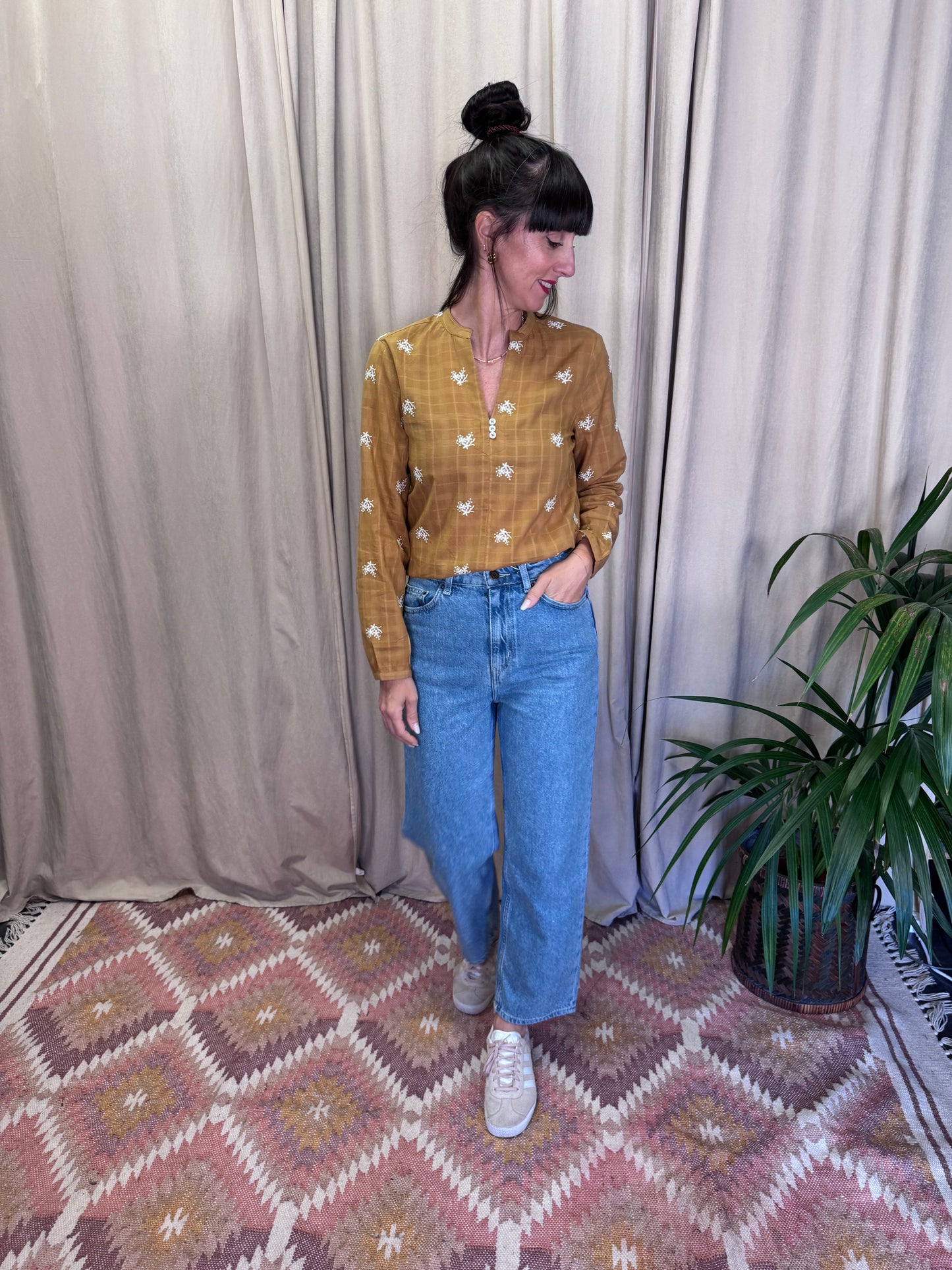 Camicia ricamata senape Nice Things