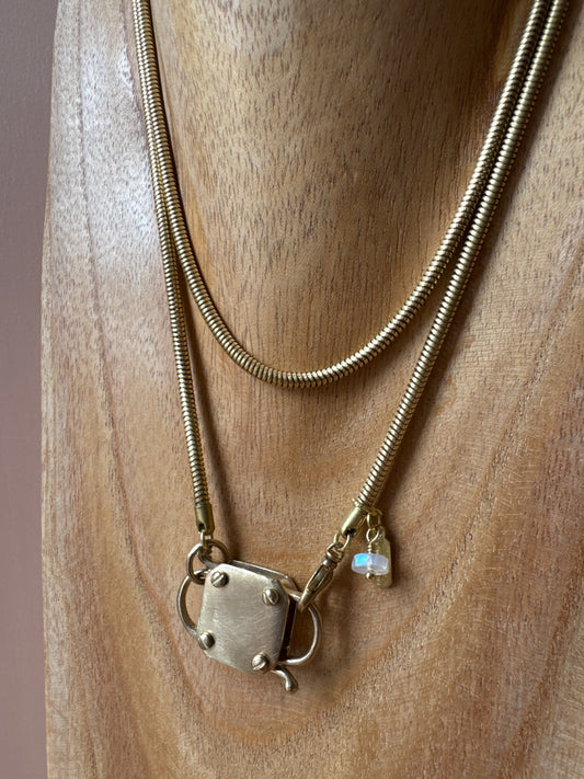 Collana lucchetto con viti L|UNA