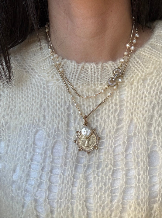 Collana barrette torchon in bronzo e perle con moschettone zirconi e moneta L|UNA