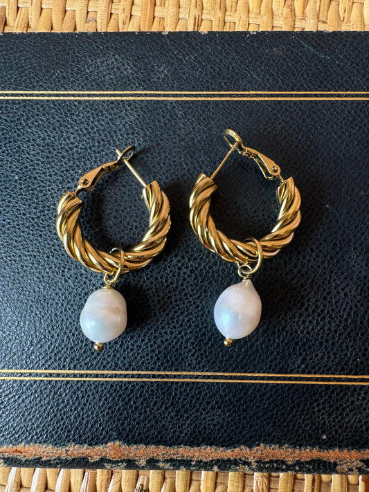 Orecchini cerchio con perla