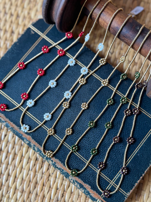 Girocollo margherite con perline