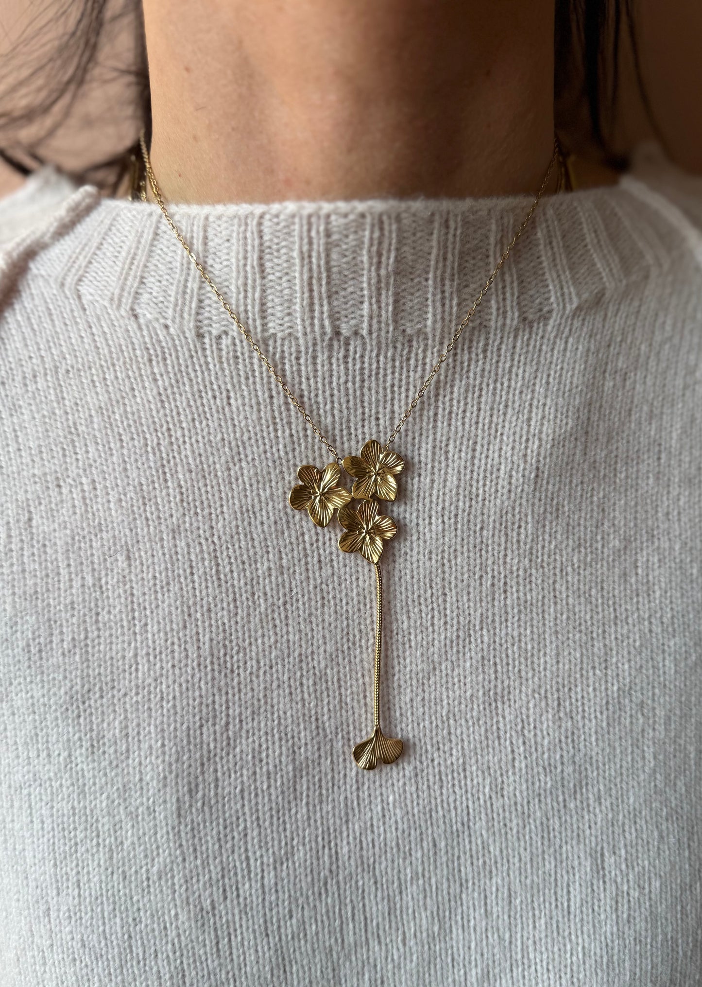 Collana fiori e Gingko