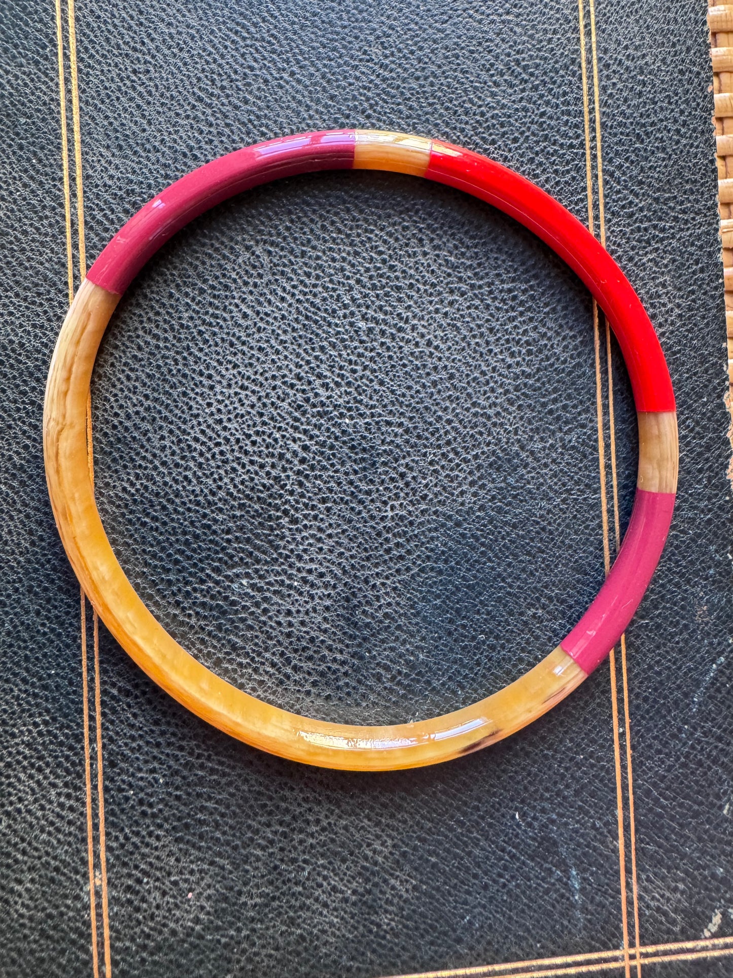 Bracciali rigidi smaltati