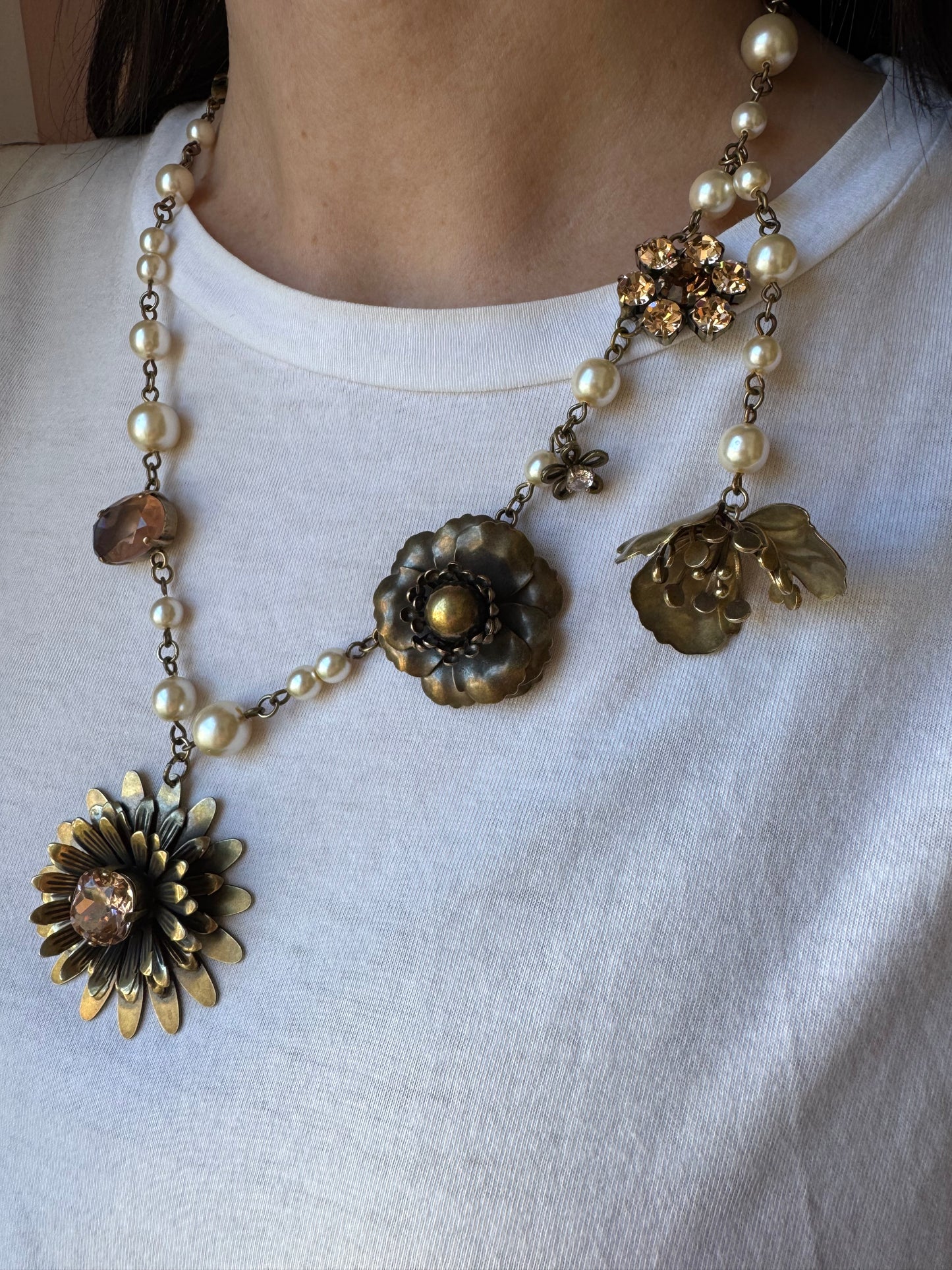 Collana perle e fiori var.1 UNIQUE