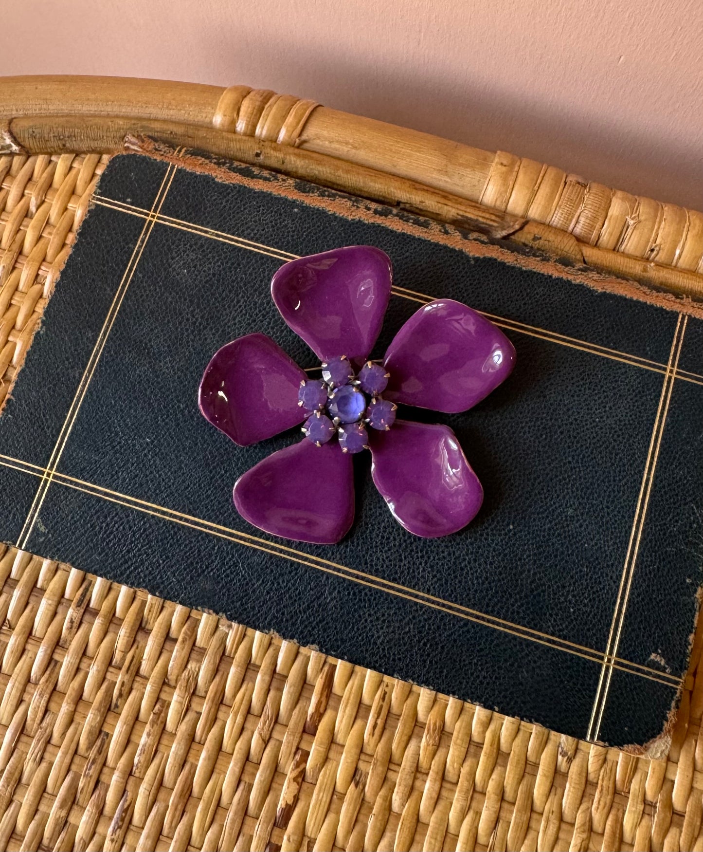 Spille fiore smaltato Unique