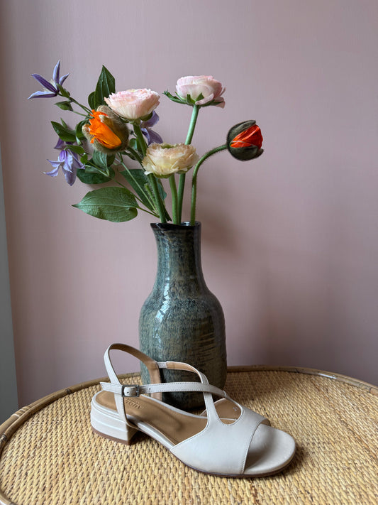 Sandalo crema Audley