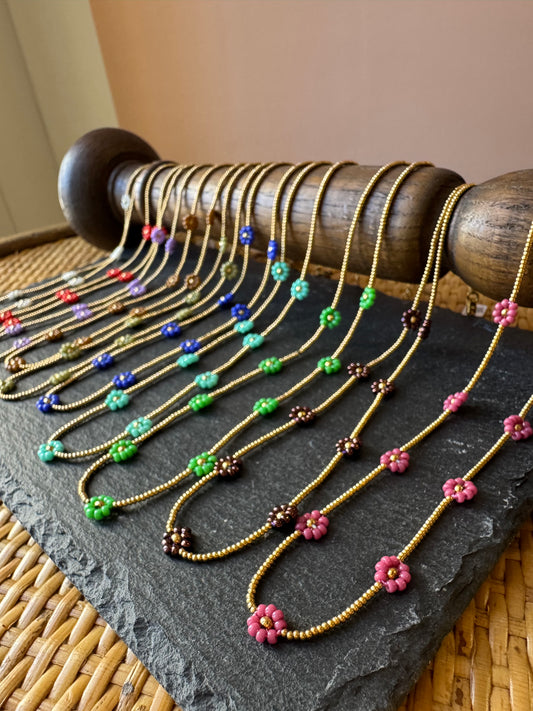 Girocollo margherite con perline