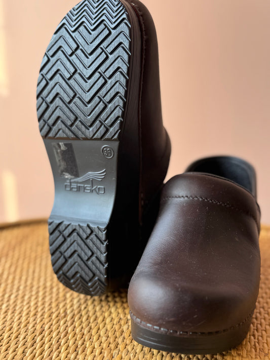 Dansko Professional Antik brown oiled