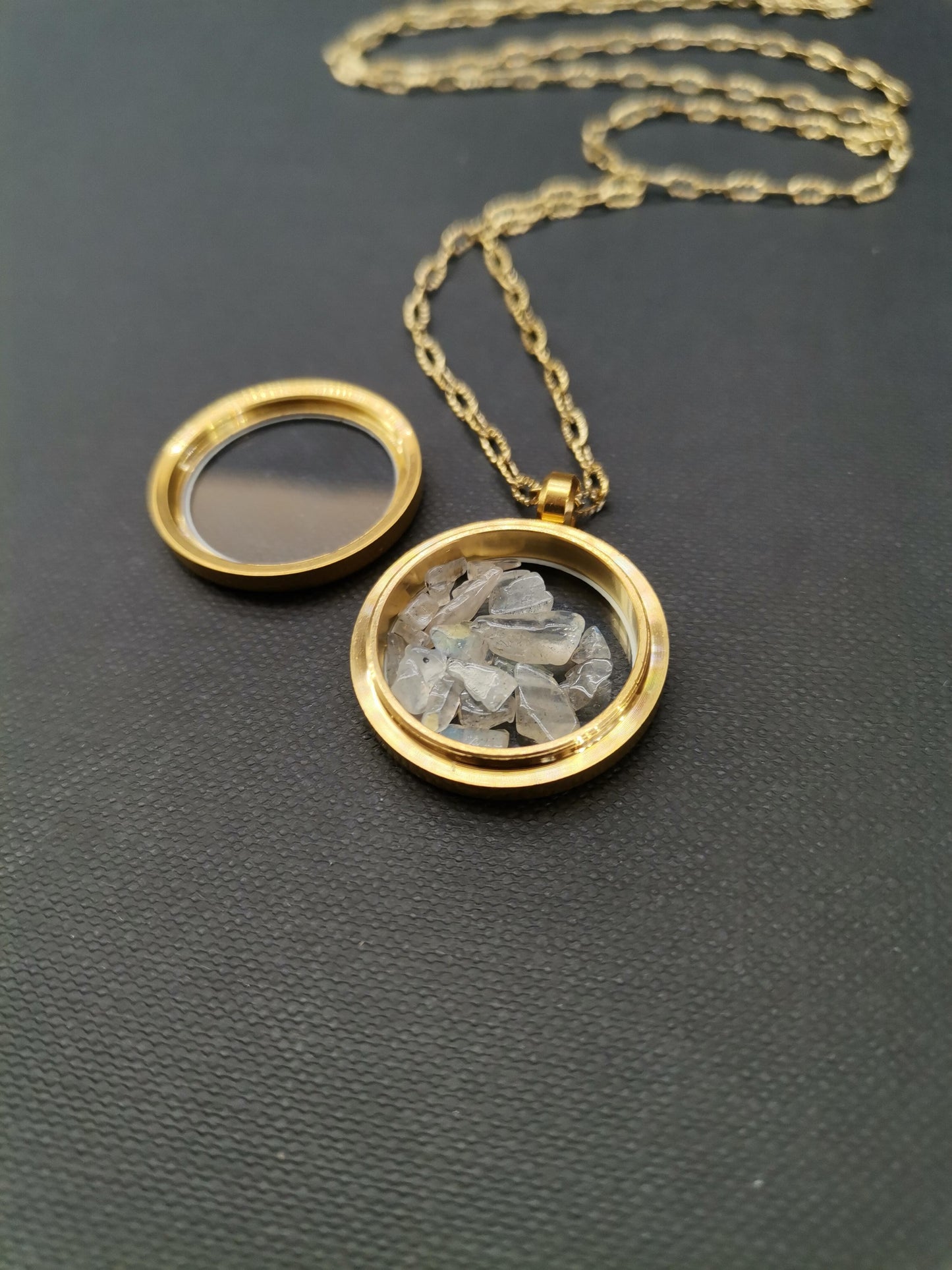Collana lunga obló