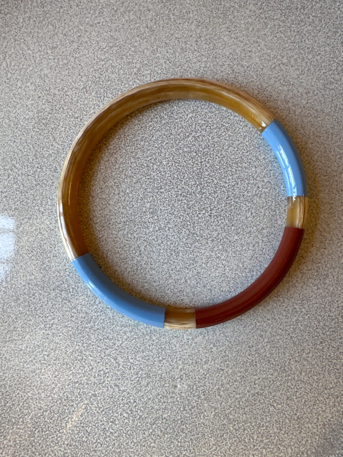 Bracciali rigidi smaltati