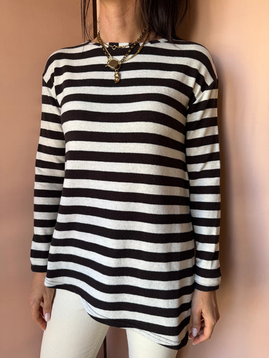 Maglia Asimmetrica riga moro Neirami