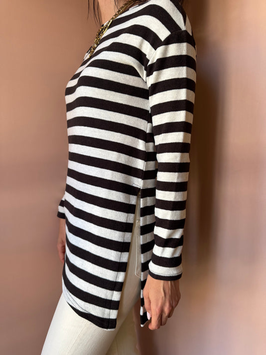 Maglia Asimmetrica riga moro Neirami