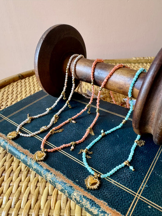Girocollo pietrine e cuore sacro