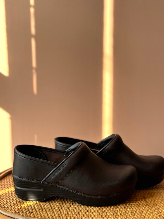 Dansko Professional Antik brown oiled