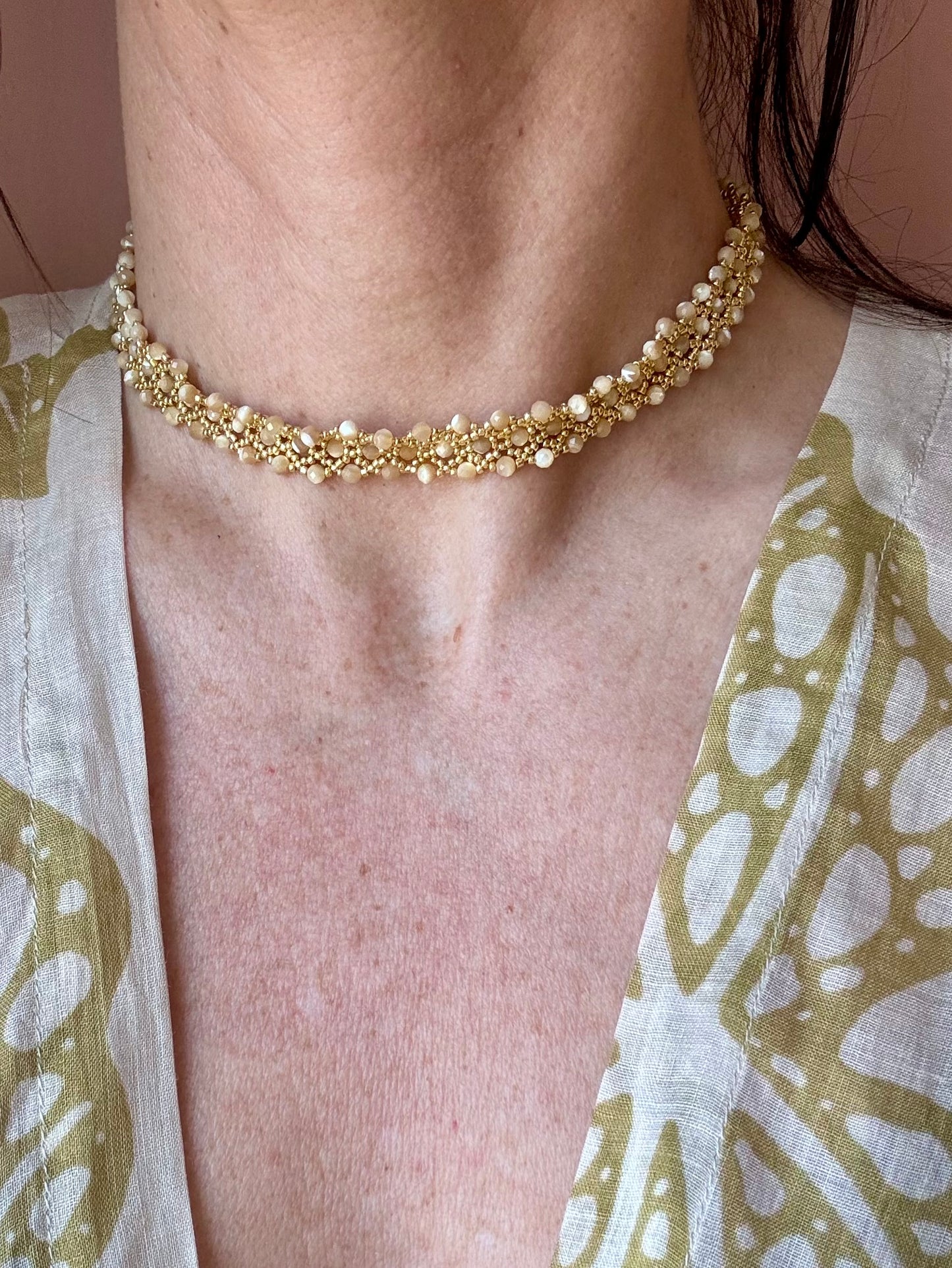Choker madreperla