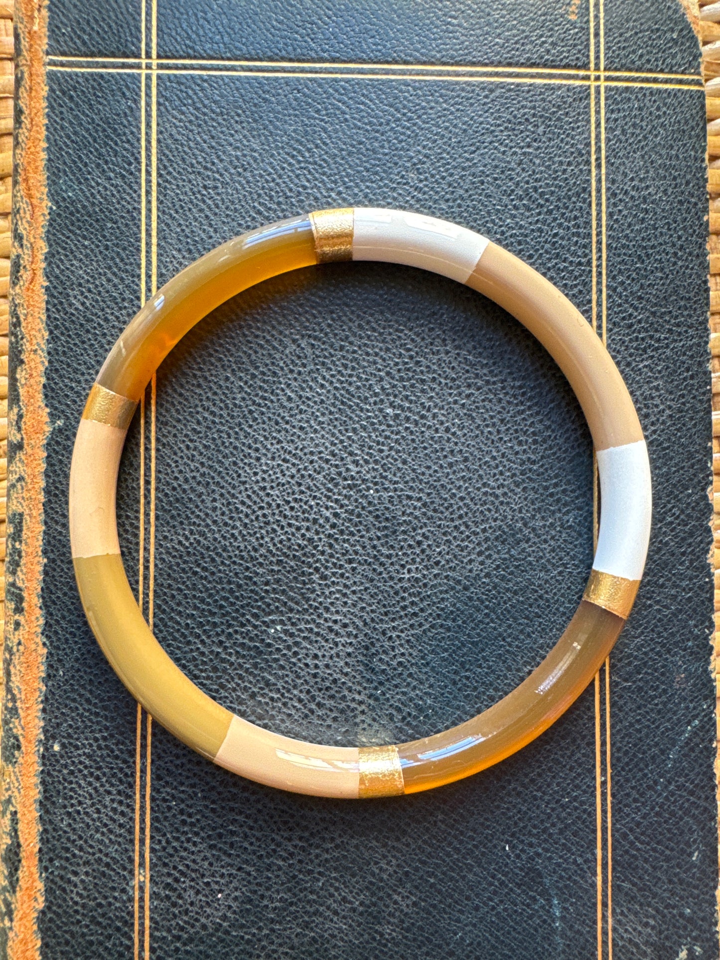 Bracciali rigidi smaltati